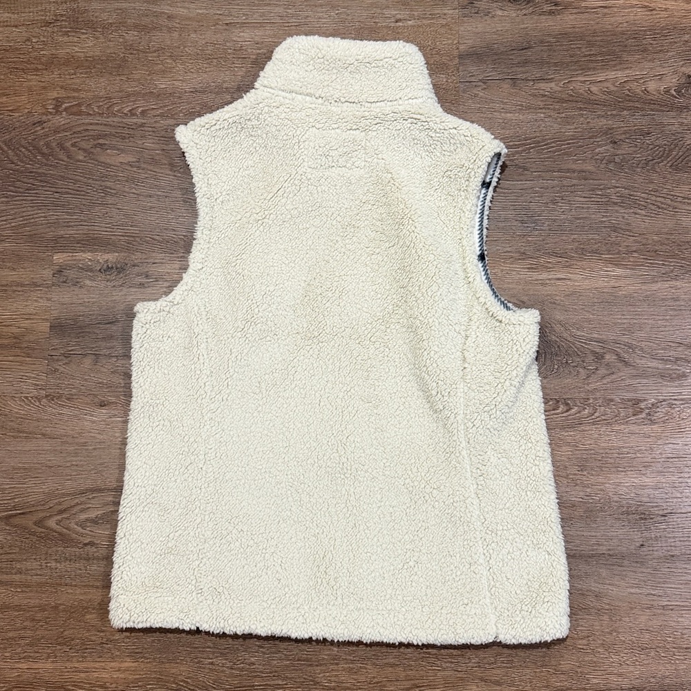 SAGE Collective Women's Cream Sherpa Vest - Picture 6 of 7